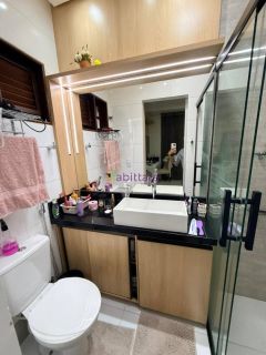 Casa de 160m² no Condomínio Madri com 4 quartos (3 suítes) e 26 placas solares