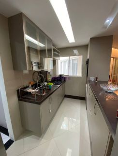 Casa duplex no Araçagy com 3 suítes, piscina privativa e energia solar