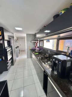 Alugo apartamento mobiliado com 4 quartos (2 suítes) - 220m² vista mar no Litorânea Beach