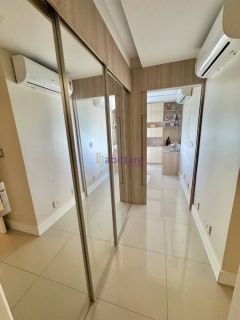 Alugo apartamento mobiliado com 4 quartos (2 suítes) - 220m² vista mar no Litorânea Beach