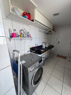 Alugo apartamento mobiliado com 4 quartos (2 suítes) - 220m² vista mar no Litorânea Beach