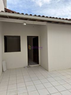 Casa na Cohama com 3 quartos - próx ao supermercado Mateus