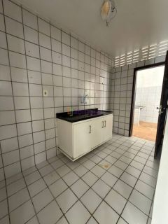 Casa na Cohama com 3 quartos - próx ao supermercado Mateus