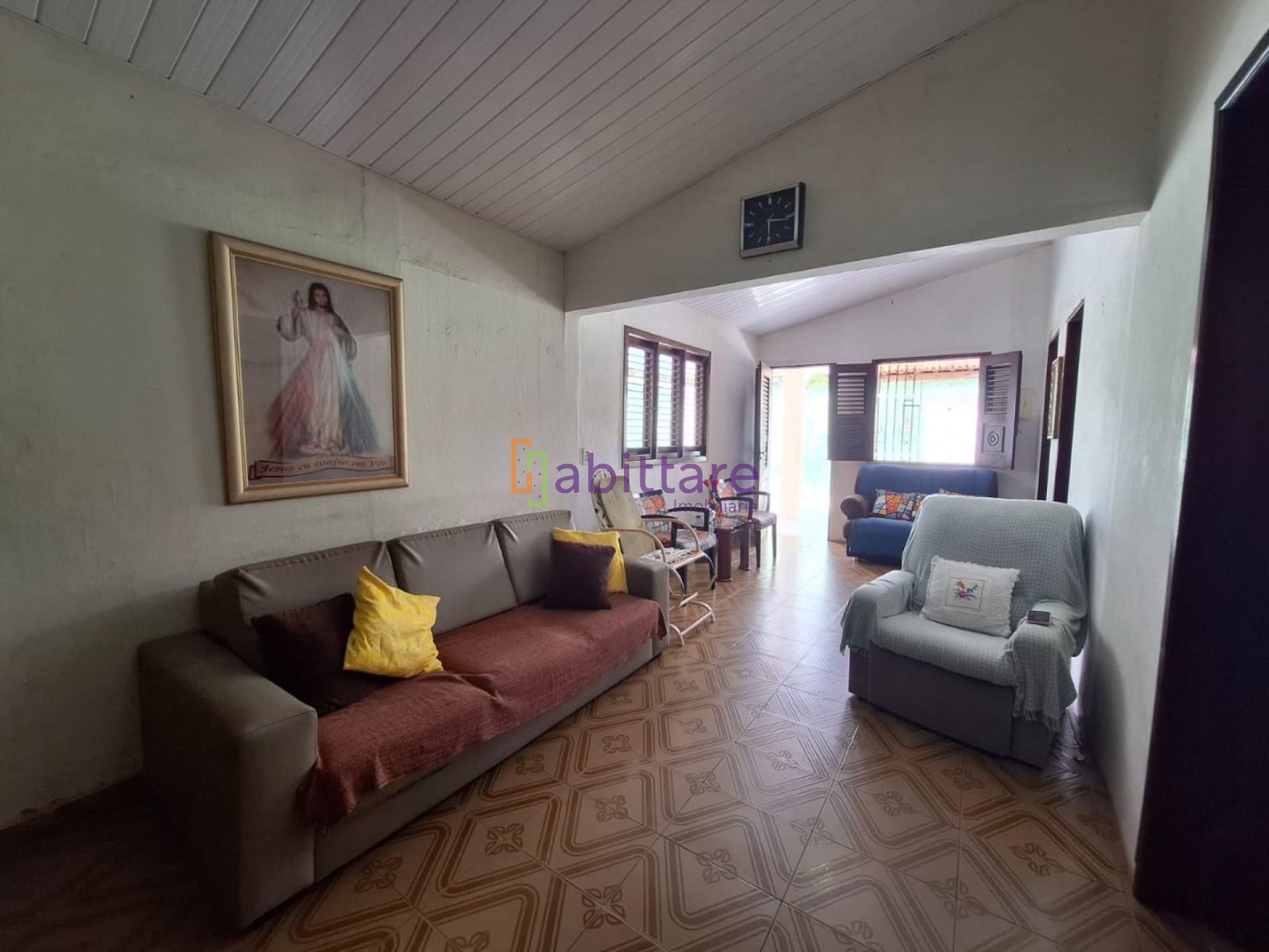 Casa na cohab com 3 pontos comerciais, ao lado do Terminal Cohab/Cohatrac