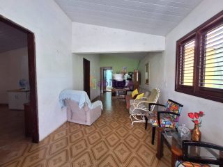 Casa na cohab com 3 pontos comerciais, ao lado do Terminal Cohab/Cohatrac