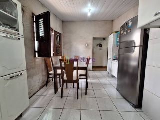 Casa na cohab com 3 pontos comerciais, ao lado do Terminal Cohab/Cohatrac