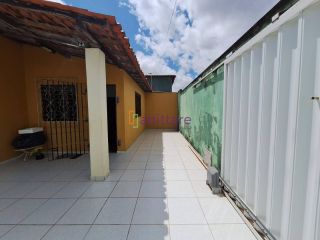 Casa na cohab com 3 pontos comerciais, ao lado do Terminal Cohab/Cohatrac