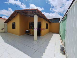Casa na cohab com 3 pontos comerciais, ao lado do Terminal Cohab/Cohatrac