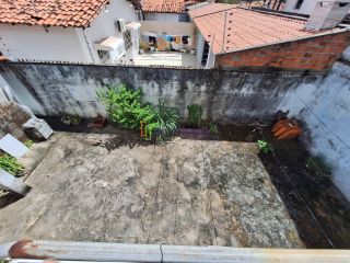 Casa na cohab com 3 pontos comerciais, ao lado do Terminal Cohab/Cohatrac