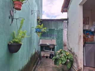 Casa na cohab com 3 pontos comerciais, ao lado do Terminal Cohab/Cohatrac