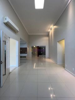Casa Térrea no Condomínio Interlagos com 3 suítes | Alto Padrão