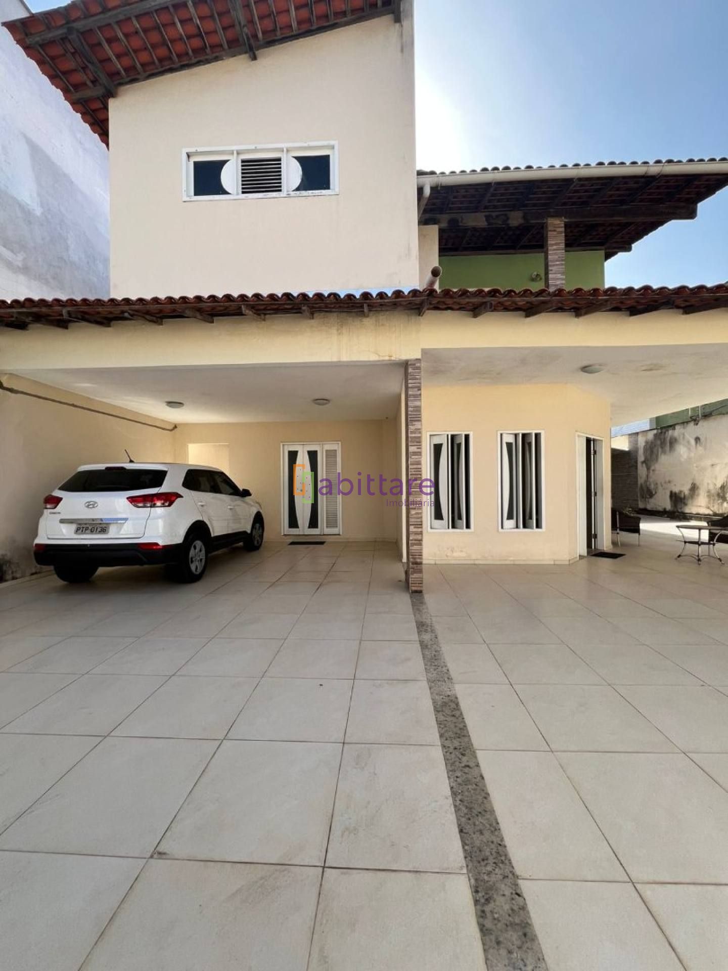 Casa duplex no Quintas do Calhau de 400m² com 5 suítes + espaço gourmet com churrasqueira