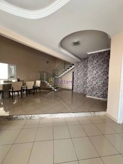 Casa duplex no Quintas do Calhau de 400m² com 5 suítes + espaço gourmet com churrasqueira