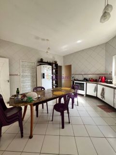 Casa duplex no Quintas do Calhau de 400m² com 5 suítes + espaço gourmet com churrasqueira