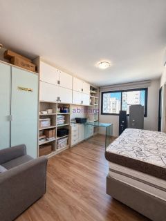 Apartamento semi-mobiliado no Edifício José Tácito - 230m² - com 04 suítes