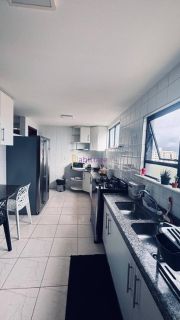 Edifício Toulon - vista mar - com 3 quartos (1 suíte e 2 semi-suítes) - 115m²