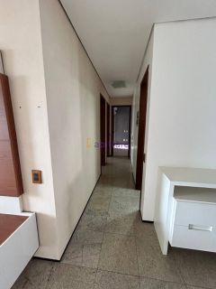 Apartamento de 127m² com 3 quartoos (1 suíte) no Edifício Toulon - Ponta do Farol