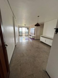 Apartamento de 127m² com 3 quartoos (1 suíte) no Edifício Toulon - Ponta do Farol