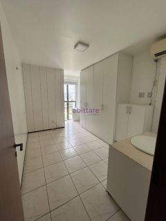 Apartamento de 127m² com 3 quartoos (1 suíte) no Edifício Toulon - Ponta do Farol