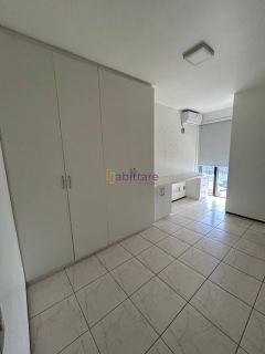 Apartamento de 127m² com 3 quartoos (1 suíte) no Edifício Toulon - Ponta do Farol