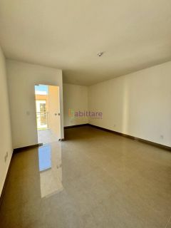 Casa com terreno de 206m² no Condomínio Arco do Triunfo de 4 quartos (1 suíte master com closet)