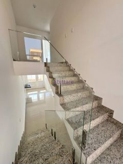 Casa com terreno de 206m² no Condomínio Arco do Triunfo de 4 quartos (1 suíte master com closet)
