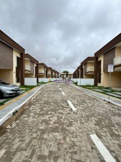 Casa com terreno de 206m² no Condomínio Arco do Triunfo de 4 quartos (1 suíte master com closet)