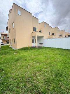 Casa com terreno de 206m² no Condomínio Arco do Triunfo de 4 quartos (1 suíte master com closet)