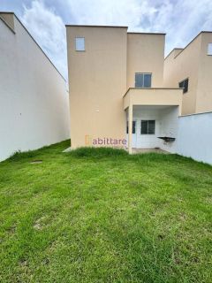 Casa com terreno de 206m² no Condomínio Arco do Triunfo de 4 quartos (1 suíte master com closet)