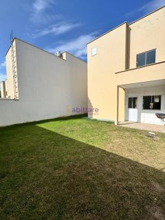 Arco do Triunfo - Casa de 151m² com 4 (suíte master com varanda) + Energia solar no Turu