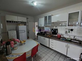Alugo apartamento no Edificio Lido de 155m² - 3 suítes - Ponta D´areia