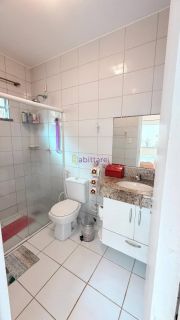 Casa no Condomínio Tupinambá de 130m² com 3 quartos (1 suíte) e 04 vagas de garagem