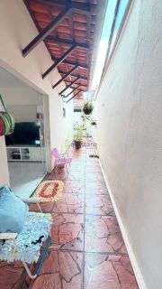 Casa no Condomínio Tupinambá de 130m² com 3 quartos (1 suíte) e 04 vagas de garagem