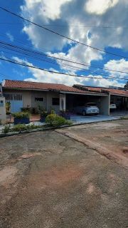 Casa no Condomínio Tupinambá de 130m² com 3 quartos (1 suíte) e 04 vagas de garagem