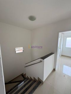 Casa Duplex de 215m² no Condominio Green Village IV com 1 suite master e 2 semi-suites