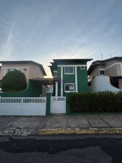 Casa Duplex de 215m² no Condominio Green Village IV com 1 suite master e 2 semi-suites