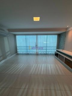 Cobertura de 164m² com 4 quartos no Edifício Luggano moderno e todo reformado.
