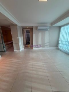 Cobertura de 164m² com 4 quartos no Edifício Luggano moderno e todo reformado.