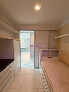 Cobertura de 164m² com 4 quartos no Edifício Luggano moderno e todo reformado.