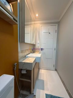 Cobertura de 164m² com 4 quartos no Edifício Luggano moderno e todo reformado.