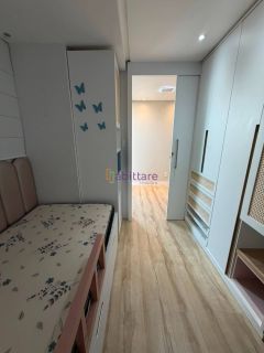 Cobertura de 164m² com 4 quartos no Edifício Luggano moderno e todo reformado.