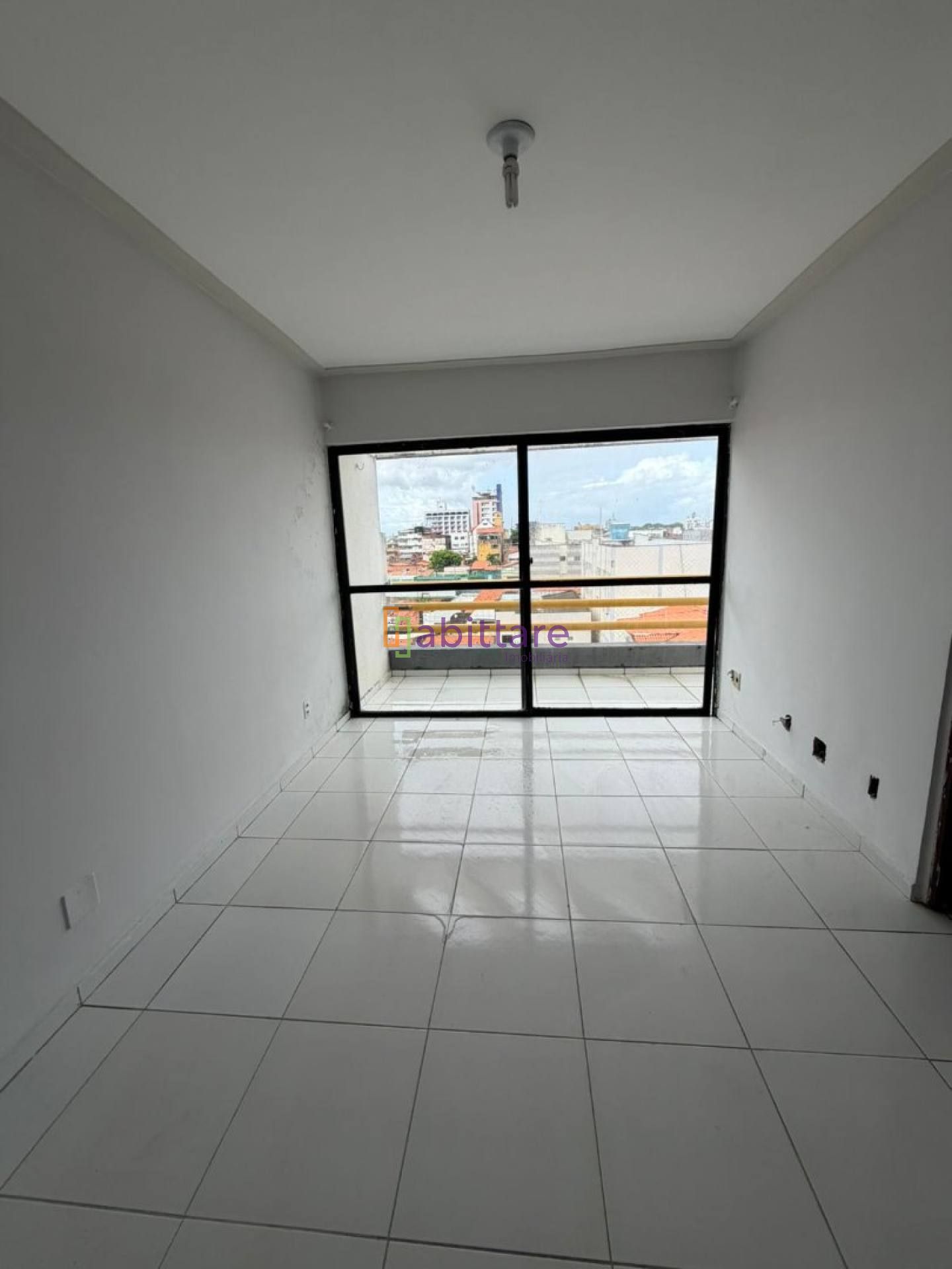 Apartamento de 81m² no Edifício Luggano com 2 quartos