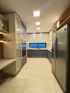 Casa duplex de 340m² com 5 suítes + espaço gourmet com piscina no Alphaville Araçagy