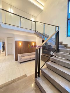 Casa duplex de 340m² com 5 suítes + espaço gourmet com piscina no Alphaville Araçagy