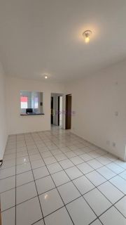 Vendo Apartamento no condomínio Vitré - 3º Andar - Nascente