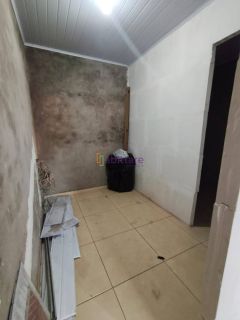 Casa Solta de 205,14m² com 2 quartos (1 suíte) e Ponto Comercial