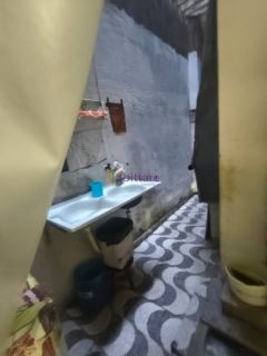 Casa Solta de 205,14m² com 2 quartos (1 suíte) e Ponto Comercial