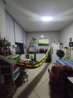 Casa Solta de 205,14m² com 2 quartos (1 suíte) e Ponto Comercial