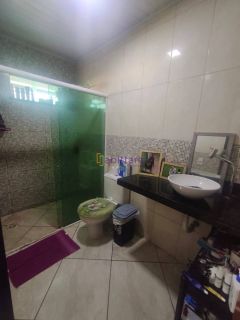 Casa Solta de 205,14m² com 2 quartos (1 suíte) e Ponto Comercial
