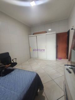 Casa Solta de 205,14m² com 2 quartos (1 suíte) e Ponto Comercial